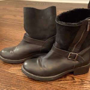 Aquatalia black women’s shearling lined Moto boot